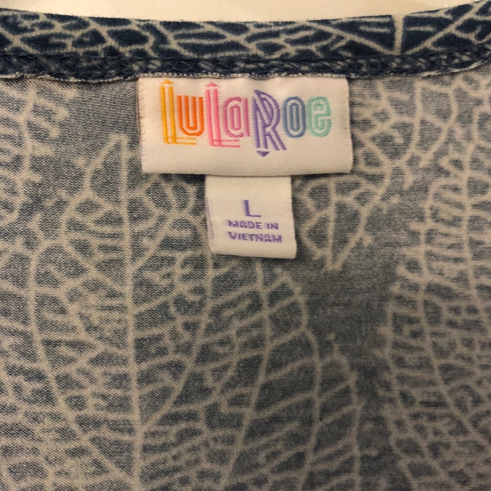 Lularoe Carly Leaves Fall Pattern! - image 2